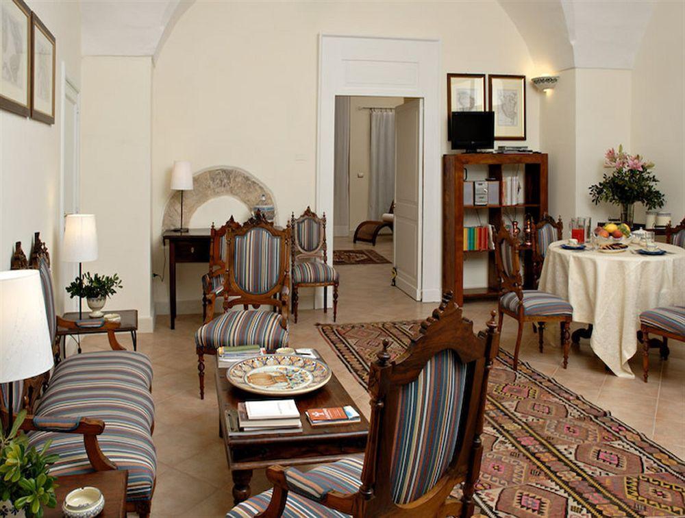 Palazzo Bernardini Suites Lecce Extérieur photo