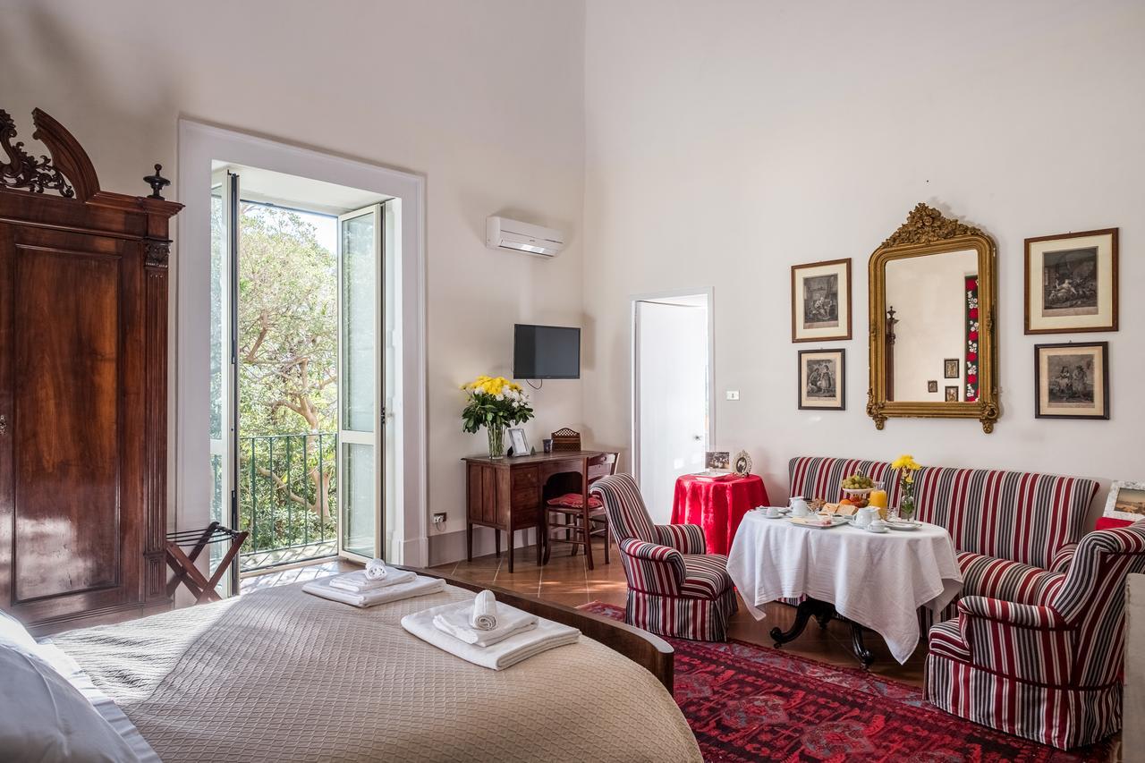 Palazzo Bernardini Suites Lecce Extérieur photo