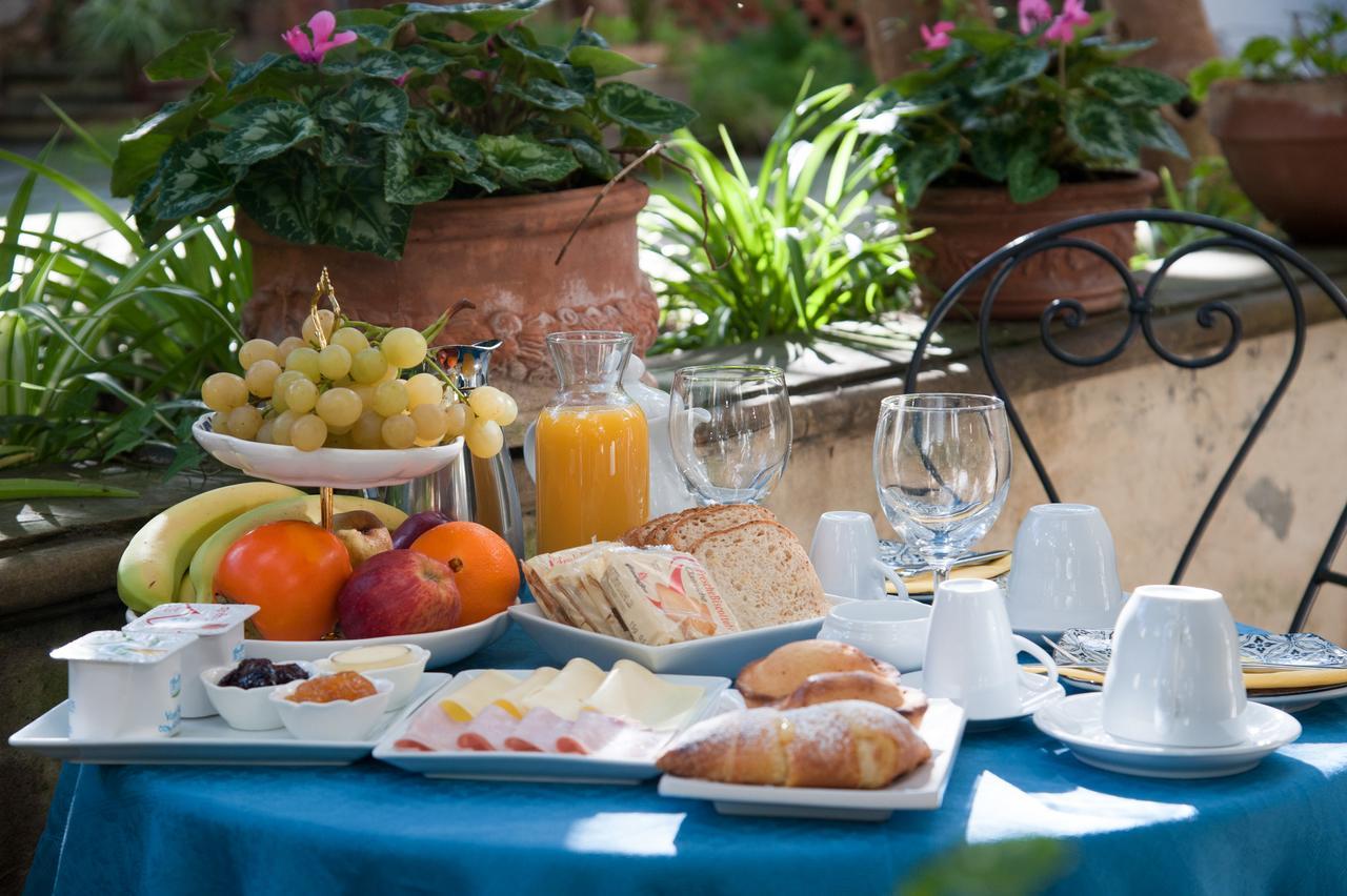 Palazzo Bernardini Suites Lecce Extérieur photo